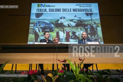 15/05/2015 Torino, Lingotto Fiere. Salone del Libro, nella foto Sebastian Fitzek e Donato Carrisi ©Alberto Ramella/Rosebud2