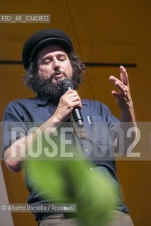 16/05/2015 Torino, Lingotto Fiere. Salone del Libro, nella foto incontro con Vinicio Capossela ©Alberto Ramella/Rosebud2
