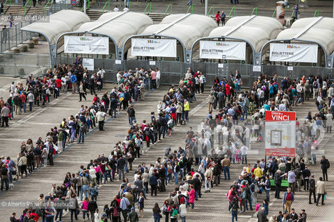 15/05/2015, Torino, Lingotto fiere, salone del libro 2015 - code alla biglietteria ©Alberto Ramella/Rosebud2