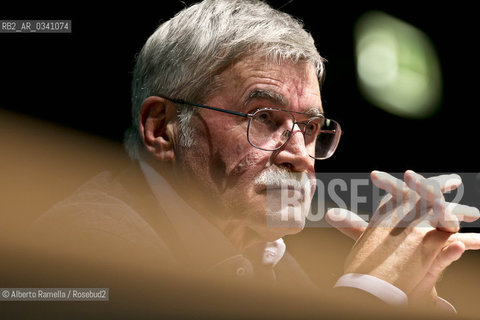 SALONE INTERNAZIONALE DEL LIBRO 2015, sabato, 16.5.15 - evento dante 750, Marco Santagata ©Alberto Ramella/Rosebud2