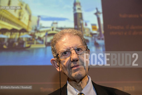 17/05/2015, Torino, Lingotto fiere, salone del libro 2015 - Il destino dei centri storici e il diritto alle città lectio magistralis di Salvatore Settis ©Alberto Ramella/Rosebud2