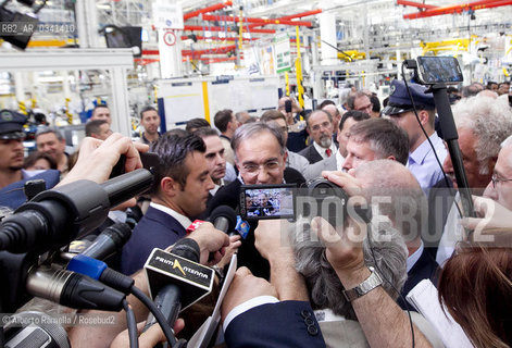 30.06.14, Grugliasco (To), Stabilimento Maserati, Ass Annuale Confindustria Torino - nella foto: Catena di montaggio Maserati, Sergio Marchionne e John P Elkanno in visita allo Stabilimento ©Alberto Ramella/Rosebud2