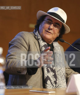 12.5.16, Torino, Lingotto Fiere, Salone del Libro 2016 - nella foto: Al bano Carrisi presenta il suo libro ©Alberto Ramella/Rosebud2