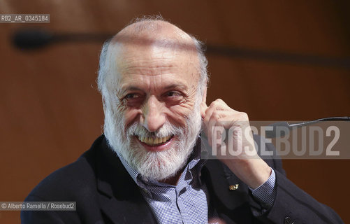 13.5.16, Torino, Lingotto Fiere, Salone del Libro 2016 - nella foto: 230 ANI DI VISIONI SLOW con Carlin Petrini e Mario Calabresi ©Alberto Ramella/Rosebud2