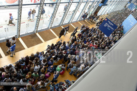 13/05/16, Torino, Lingotto Fiere, Salone del Libro 2016, nella foto: coda per Checco Zalone ©Alberto Ramella/Rosebud2