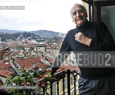 31.3.20 - il Prof. Giovanni De Luna nella sua casa di Torino ©Alberto Ramella/Rosebud2