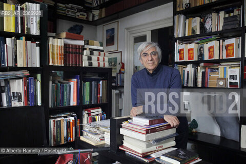 27,04,32, Torino, Angelo dOrsi  storico, giornalista e accademico italiano fotografato a casa sua inTorino. ©Alberto Ramella/Rosebud2