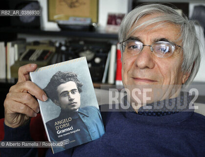 27,04,32, Torino, Angelo dOrsi  storico, giornalista e accademico italiano fotografato a casa sua inTorino. ©Alberto Ramella/Rosebud2