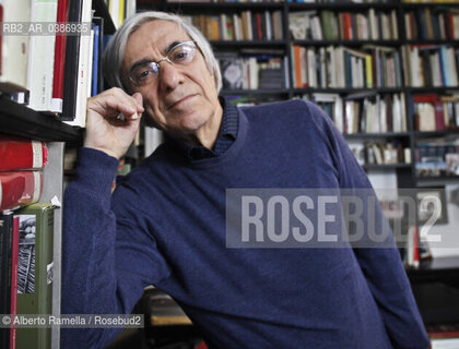 27,04,32, Torino, Angelo dOrsi  storico, giornalista e accademico italiano fotografato a casa sua inTorino. ©Alberto Ramella/Rosebud2