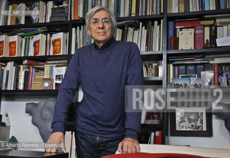 27,04,32, Torino, Angelo dOrsi  storico, giornalista e accademico italiano fotografato a casa sua inTorino. ©Alberto Ramella/Rosebud2