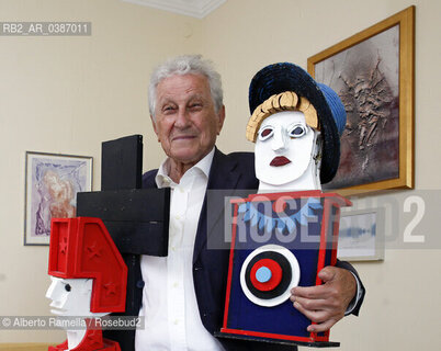 Annibale CROSIGNANI, psicoanalista, medico, fautore della chiusura dei manicomi,nella sua casa a Torino ©Alberto Ramella/Rosebud2