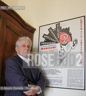 Annibale CROSIGNANI, psicoanalista, medico, fautore della chiusura dei manicomi,nella sua casa a Torino ©Alberto Ramella/Rosebud2