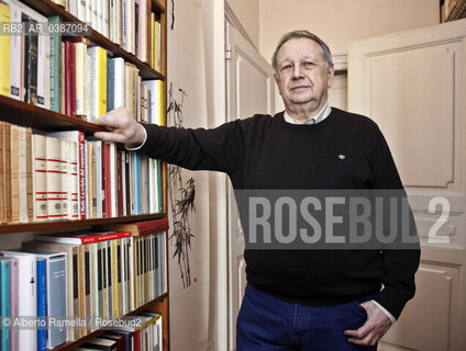 Torino, 15.04.2020, Giovanni Ferrero nella sua casa a Torino, ex politico e ideatore di Punti Verdi a Torino ©Alberto Ramella/Rosebud2