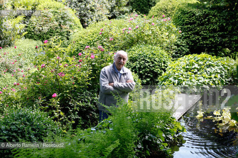 Paolo Pejrone arch.di giardini nella sua casa e giardino ©Alberto Ramella/Rosebud2