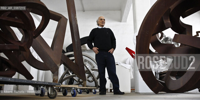 lo scultore Riccardo Cordero nel suo studio a Torino ©Alberto Ramella/Rosebud2