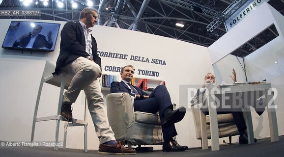 14.10.21, TORINO, LINGOTTO, SALONE DEL LIBRO 2021 - DAYE1 - NELLA FOTO: CONFRONTO CAND SINDACI STAFANO LORUSSO, PAOLO DAMILANO ALLO STAND DEL CORRIERE DELLA SERA ©Alberto Ramella/Rosebud2