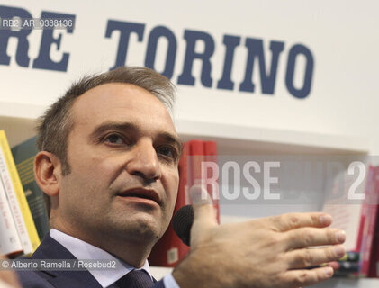 14.10.21, TORINO, LINGOTTO, SALONE DEL LIBRO 2021 - DAYE1 - NELLA FOTO: CONFRONTO CAND SINDACI STAFANO LORUSSO, PAOLO DAMILANO ALLO STAND DEL CORRIERE DELLA SERA ©Alberto Ramella/Rosebud2