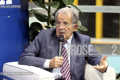 14.10.21, TORINO, LINGOTTO, SALONE DEL LIBRO 2021 - DAY#1 - NELLA FOTO: ROMANO PRODI ALLO STAND LA STAMPA ©Alberto Ramella/Rosebud2