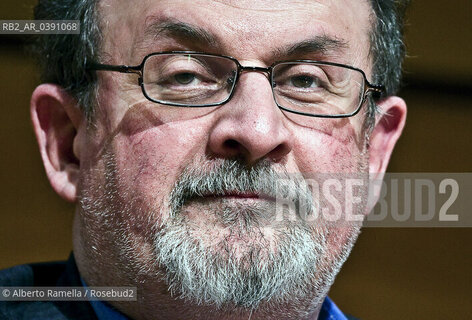 Torino,  17-5-2009, salone del libro,Salman Rushdie ©Alberto Ramella/Rosebud2