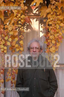 French painter Henri Cueco, in his studio. Paris, November 10, 2003. ©Ulf Andersen/Rosebud2