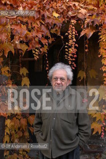 French painter Henri Cueco, in his studio. Paris, November 10, 2003. ©Ulf Andersen/Rosebud2