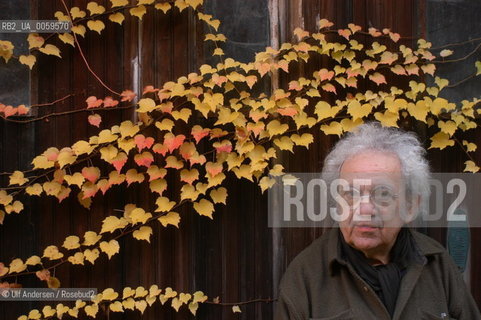 French painter Henri Cueco, in his studio. Paris, November 10, 2003. ©Ulf Andersen/Rosebud2