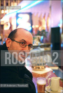 Italian writer Sandrone Dazieri. Milano, October 31, 2001. ©Ulf Andersen/Rosebud2