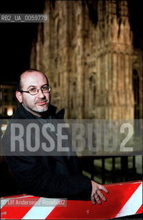 Italian writer Sandrone Dazieri. Milano, October 31, 2001. ©Ulf Andersen/Rosebud2