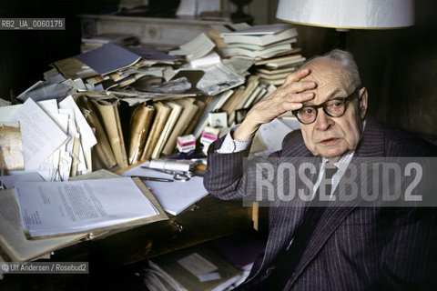 French historian Georges Dumezil at his office. Paris, september 18, 1984 - ©Ulf Andersen/Rosebud2