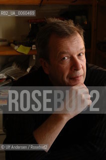 Russian writer Viktor Erofeev at home in Moscow on February 4, 2005 - ©Ulf Andersen/Rosebud2