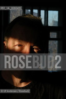 Russian writer Viktor Erofeev at home in Moscow on February 4, 2005 - ©Ulf Andersen/Rosebud2