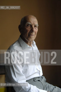 Stephane Hessel, former French diplomat, writer. Paris, June 1, 2010 - ©Ulf Andersen/Rosebud2