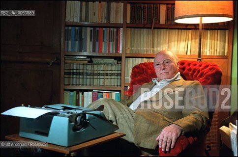 Italian writer Rafaele La Capria, at home in Rome, February 1, 2001 - ©Ulf Andersen/Rosebud2