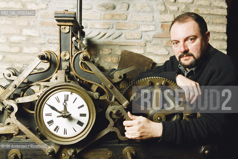 Italian writer Carlo Lucarelli. Bologna, January 19, 2002 - ©Ulf Andersen/Rosebud2