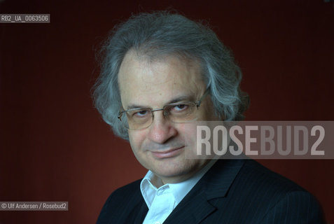 French writer Amin Maalouf. Paris, January 3, 2009. ©Ulf Andersen/Rosebud2