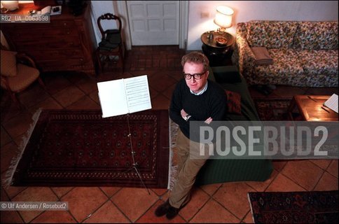 Italian writer Valerio Magrelli. Rome, January 25, 2002. ©Ulf Andersen/Rosebud2