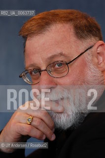 Argentinian writer Alberto Manguel. Paris, March 21, 2004 - ©Ulf Andersen/Rosebud2