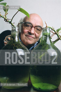 Italian writer Giovanni Mariotti. Milano, November 2, 2000 - ©Ulf Andersen/Rosebud2