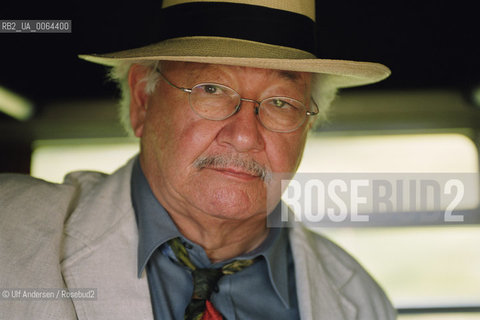 American author on a train in Saint Malo, attending a book fair. ©Ulf Andersen/Rosebud2