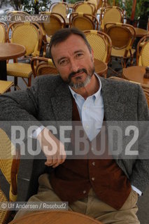 Spanish writer Arturo Perez-Reverte. Paris, May 13, 2003 - ©Ulf Andersen/Rosebud2