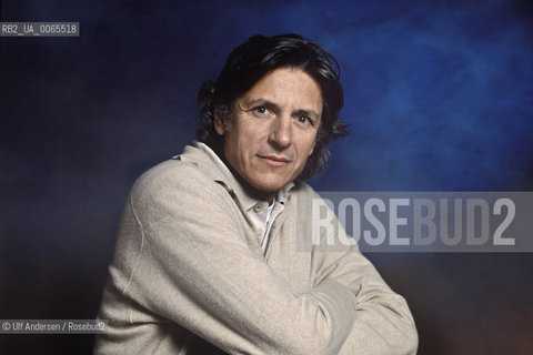 Italian writer Davide Pinardi. Paris, March 23, 2002 - ©Ulf Andersen/Rosebud2