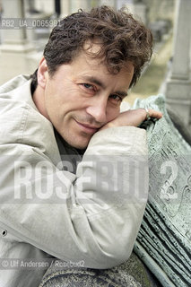 Spanish writer Manuel Rivas. Paris, October 10, 2001 - ©Ulf Andersen/Rosebud2