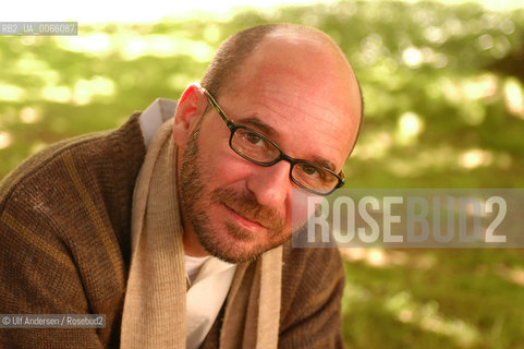 Brazilian writer Luiz Ruffato. Paris, May 10, 2005 - ©Ulf Andersen/Rosebud2