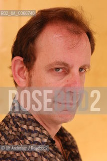 American writer Madison Smart Bell doing Tai Chi between his appointments. Paris, May 24, 2005 - ©Ulf Andersen/Rosebud2