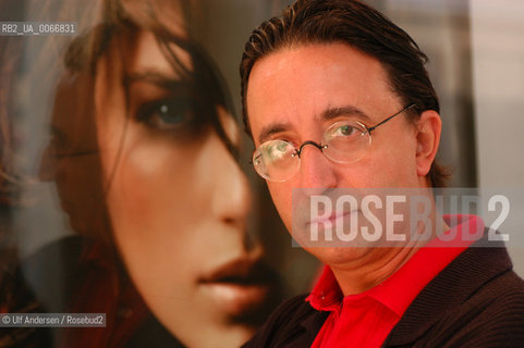 Spanish writer Jose Carlos Somoza. Paris, September 3, 2003  - ©Ulf Andersen/Rosebud2