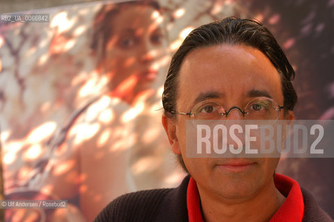 Spanish writer Jose Carlos Somoza. Paris, September 3, 2003  - ©Ulf Andersen/Rosebud2