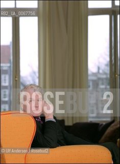 Dutch writer Adriaan Van Dis at home. Amsterdam, December 12, 2002 - ©Ulf Andersen/Rosebud2