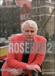 Dutch writer Adriaan Van Dis at home. Amsterdam, December 12, 2002 - ©Ulf Andersen/Rosebud2