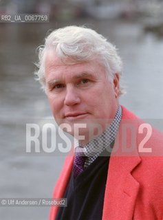 Dutch writer Adriaan Van Dis at home. Amsterdam, December 12, 2002 - ©Ulf Andersen/Rosebud2