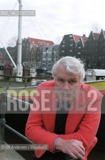 Dutch writer Adriaan Van Dis at home. Amsterdam, December 12, 2002 - ©Ulf Andersen/Rosebud2